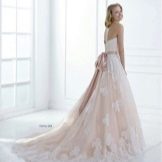Сватбена рокля Atelier Aimee с отворен гръб