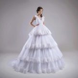 Princesės stiliaus vestuvinė suknelė