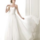 Vzdušné svatební šaty od Pronovias