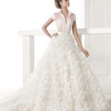 Wedding dress from Pronovias in shirt style