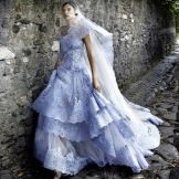 Gaun pengantin oleh alessandro angelozzi biru