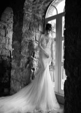 Falda de tul en vestido de novia de encaje