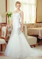Anna Delaria Wedding Dress na may Sheer Straps