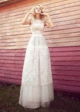 Rustikálne svadobné čipkované šaty