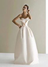 Gaun pengantin daripada pereka Antonio Riva