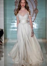 Ampīra stila kāzu kleita ar mežģīņu augšdaļu