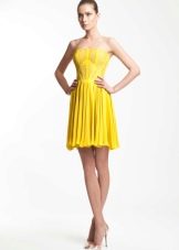 Gaun mini kuning lembut petang
