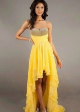 שמלת ערב צהובה קצרה מלפנים, ארוכה מאחור