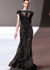 Gaun hitam petang dengan sisipan renda