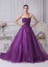 Baju pengantin berwarna ungu