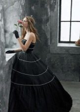 Luxusní černé svatební šaty
