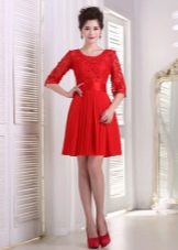 שמלת ערב אדומה עם עליונית תחרה
