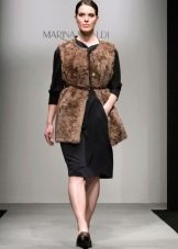 Elegant large size evening dress na may fur vest