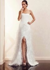 Сватбена рокля с права цепка