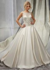 Vestuvinė suknelė su nėriniuotu viršumi ir žemu juosmeniu