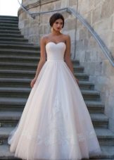 Vestido de noiva da coleção Crystal Design 2015 com saia rosa