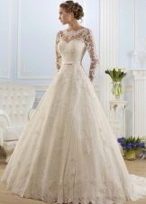 Rochie de mireasa cu gat inchis din colectia ROMANCE de la Naviblue Bridal