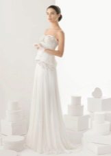 Váy cưới của Rosa Clara 2014 thẳng với chất liệu thêu