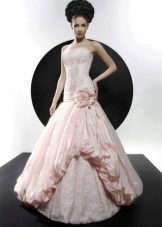Suknia ślubna z kolekcji Odwaga różowa