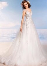 Gaun pengantin A-line untuk montel