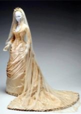 Vestido de noiva drapeado do século 19