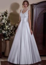 Gaun pengantin A-line dengan tali bahu