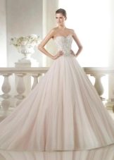 فستان زفاف من مجموعة Glamour من لون سان باتريك