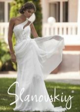 فستان زفاف يوناني من سلانوفسكي