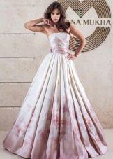Bröllopsklänning från Oksana Mukha med tryck