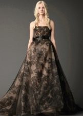 Gaun pengantin dari koleksi Vera Wang 2012 hitam