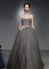 Vestido de novia de Vera Wong de la colección 2012, gris lush