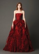 Gaun pengantin merah oleh Vera Wang 