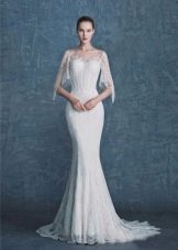 Gaun pengantin dengan lengan putih