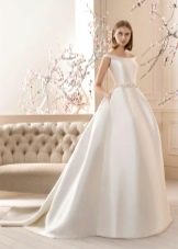 Буйна сватбена рокля от Каботин