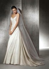 Drapowana suknia ślubna