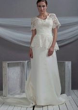 Gaun pengantin oleh Morbar dengan renda