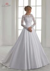 Poročna obleka iz kolekcije Universe iz plesne obleke Lady White