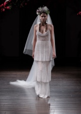 Gaun pengantin oleh Naeem Khan berlapis