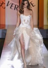 Gaun pengantin dari Versace