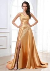 Ilga aukso spalvos suknele