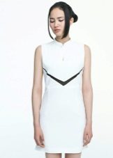 Ķīniešu stila balta taisna kleita