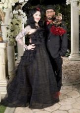 Fekete menyasszonyi ruha