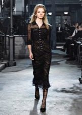 Čipkované šaty z večerného Chanel