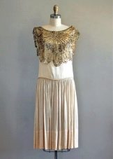 Sukienka vintage ze złotą dekoracją