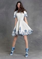 Vintažinė Dolce & Gabbana suknelė su siuvinėjimu