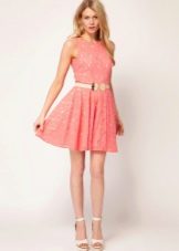 Krajkové růžové šaty