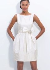Λευκό φόρεμα τουλίπα