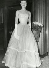 Бална рокля на Одри Хепбърн