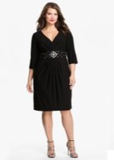 Zwarte jurk met hoge taille midi-lengte voor mollig