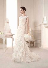 Ivory wedding dress